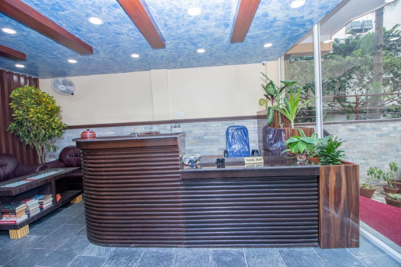 Oyo 253 Hotel Pinnacle Pokhara Ngoại thất bức ảnh
