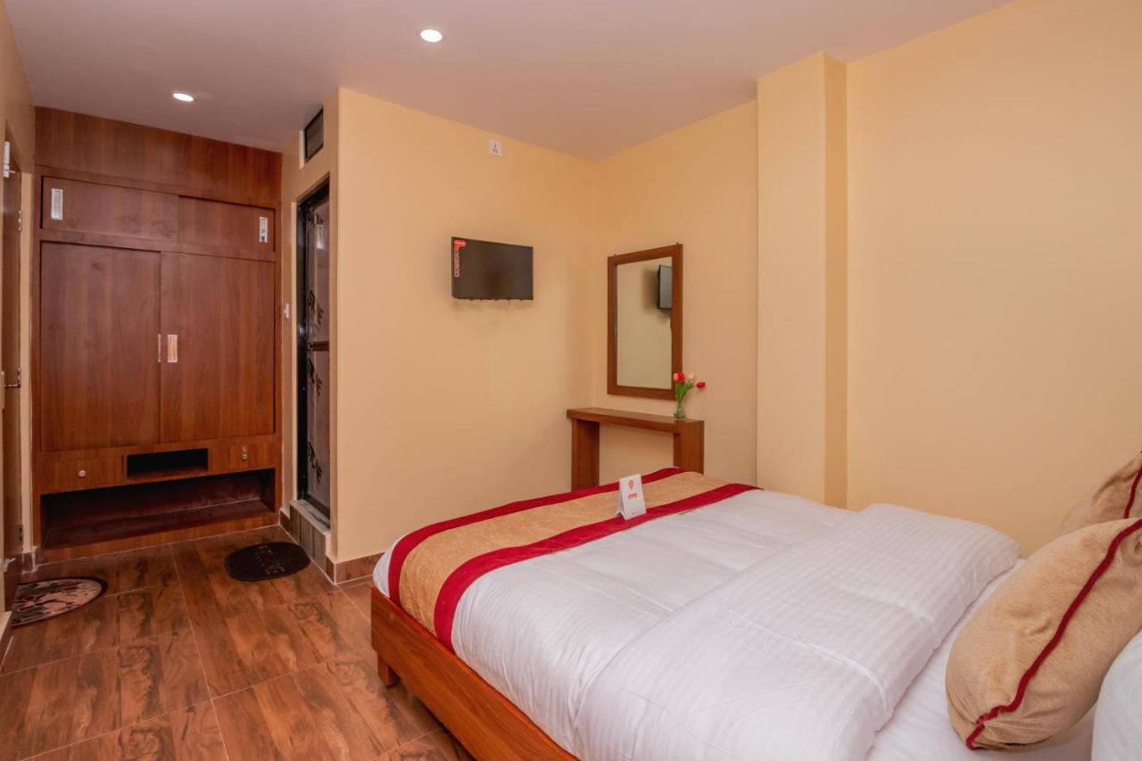 Oyo 253 Hotel Pinnacle Pokhara Ngoại thất bức ảnh