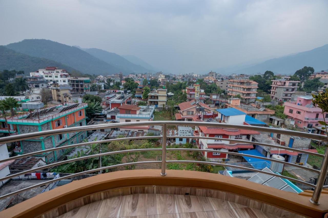 Oyo 253 Hotel Pinnacle Pokhara Ngoại thất bức ảnh